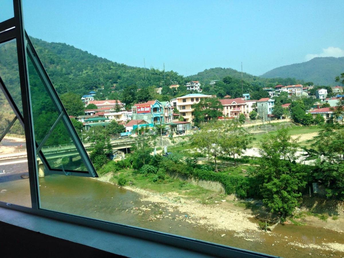 Quy Anh Hotel Bao Lac Town エクステリア 写真